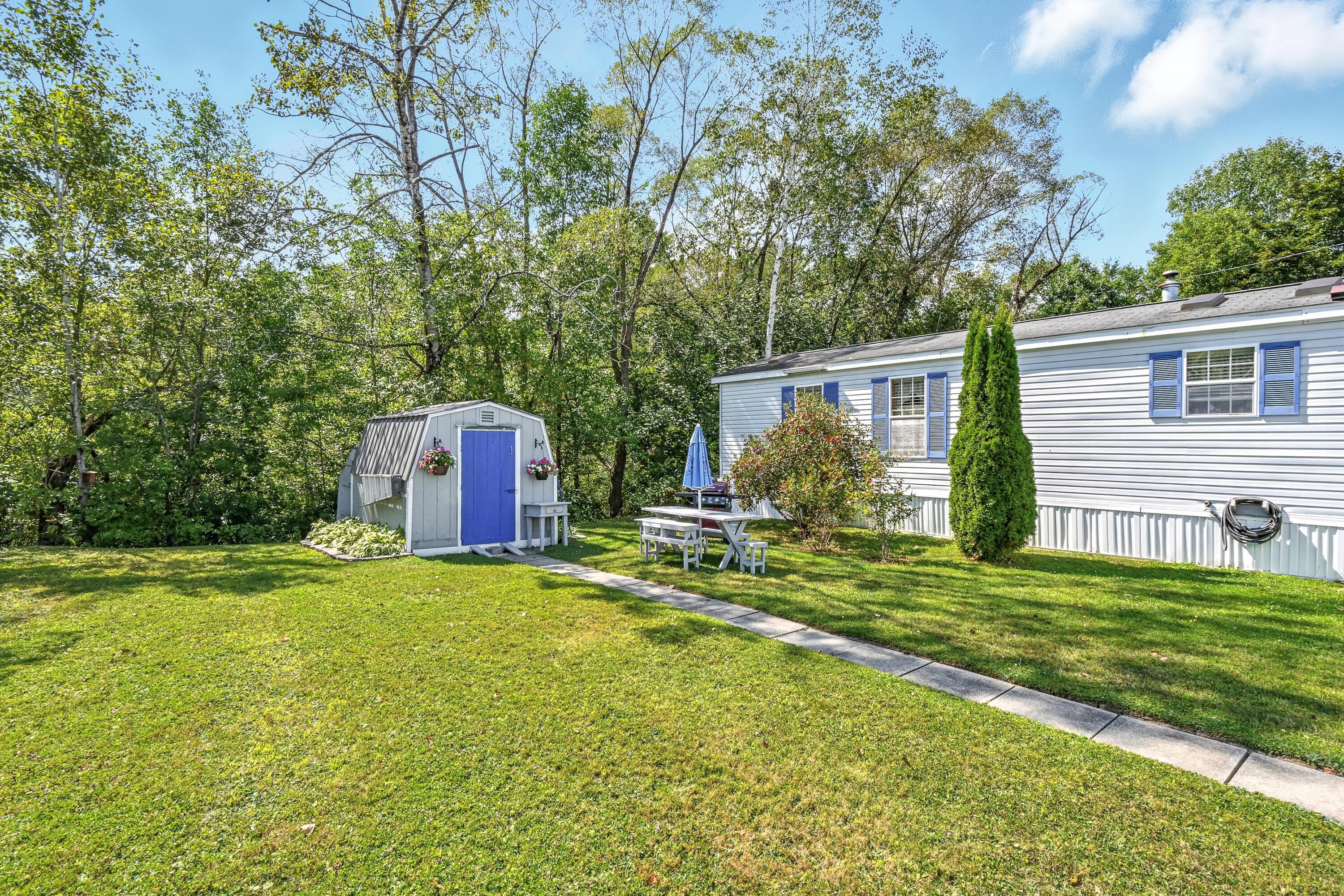 16 Garden Way Augusta ME 04330