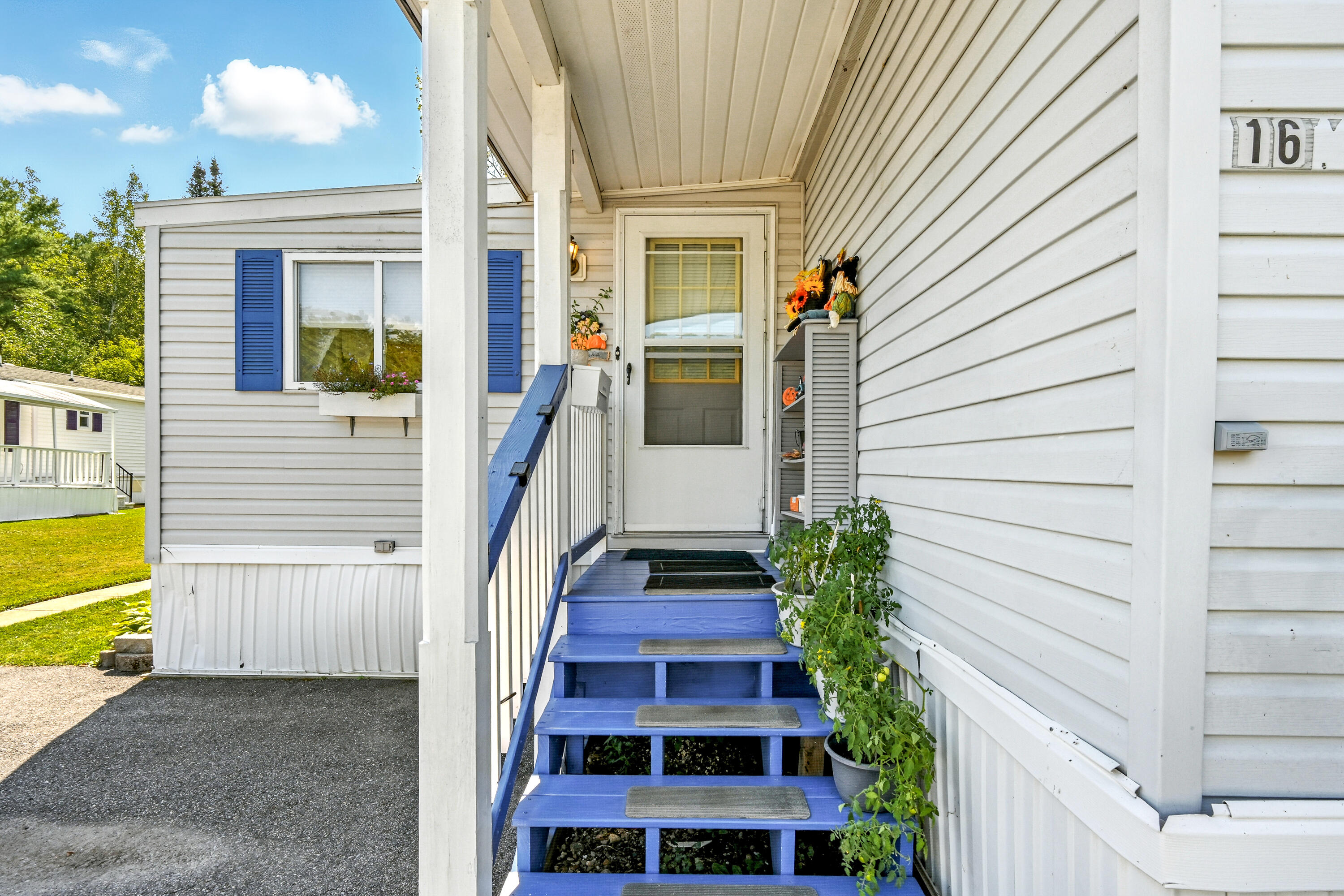 16 Garden Way Augusta ME 04330