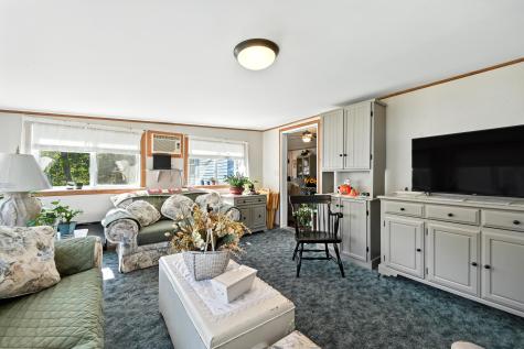 16 Garden Way Augusta ME 04330