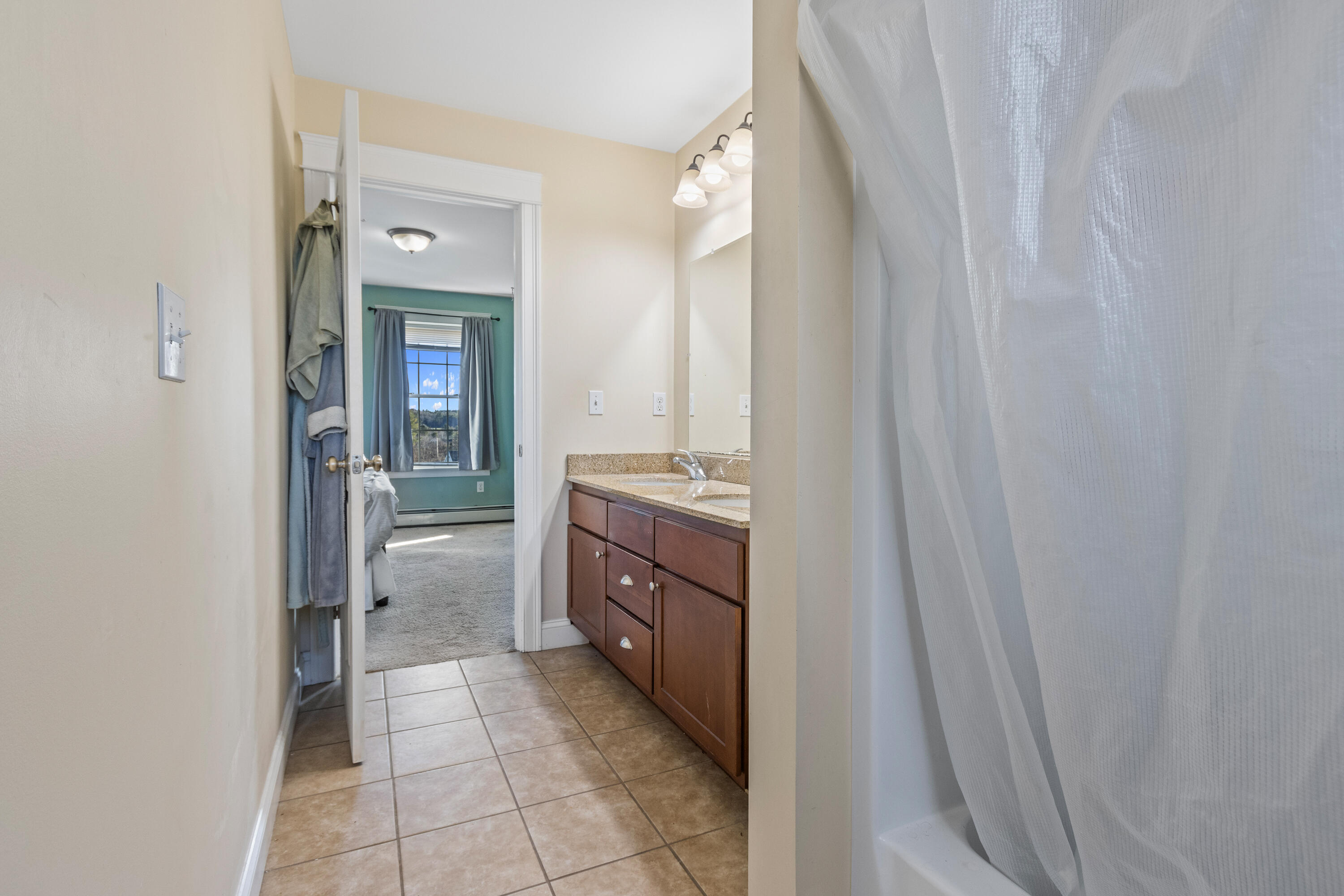 8 Wolf River Run Gorham ME 04038