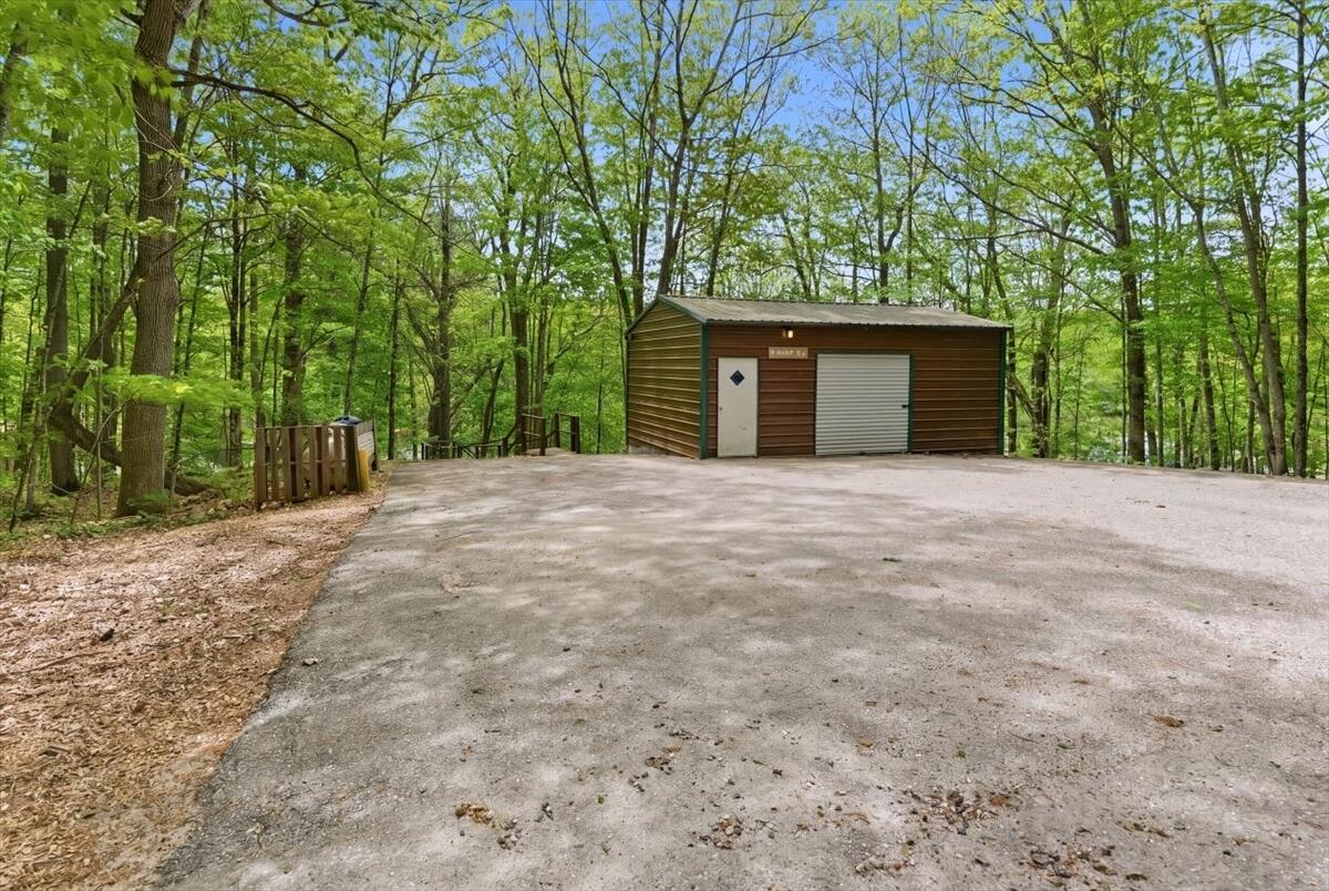 5 Cliff Lane Poland ME 04274