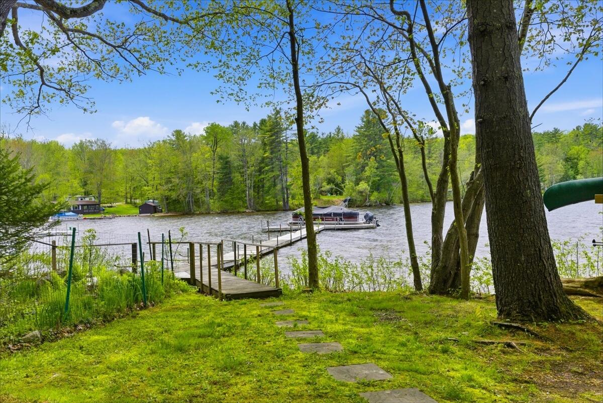 5 Cliff Lane Poland ME 04274