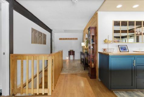 5 Cliff Lane Poland ME 04274