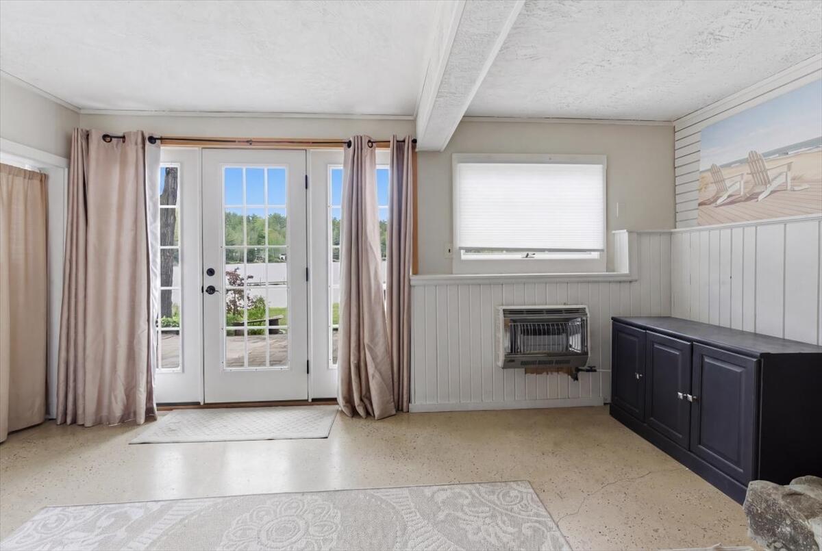 5 Cliff Lane Poland ME 04274
