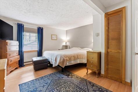 5 Cliff Lane Poland ME 04274