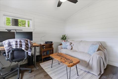 5 Cliff Lane Poland ME 04274