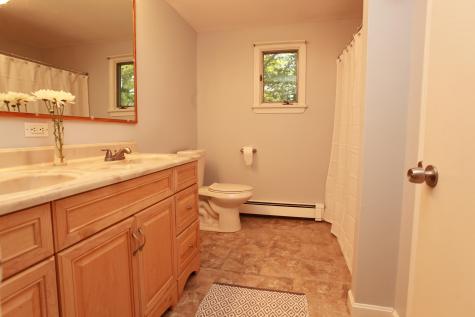 42 Mcclellan Drive Glenburn ME 04401
