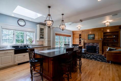 35 Rosemary Lane Freeport ME 04032