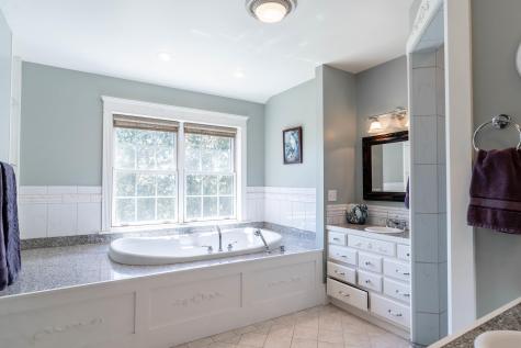 35 Rosemary Lane Freeport ME 04032
