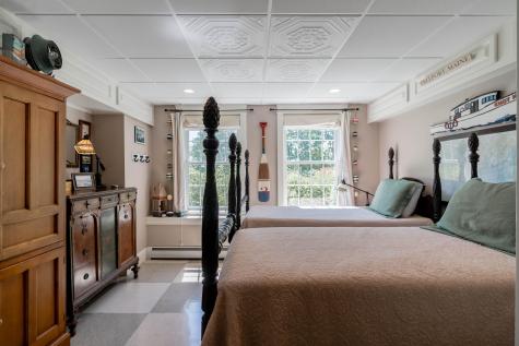 35 Rosemary Lane Freeport ME 04032