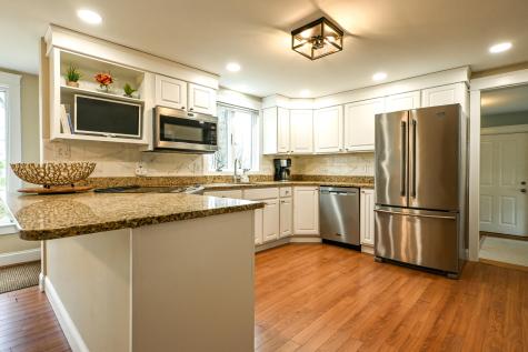 5 Oakwood Road Cape Elizabeth ME 04107