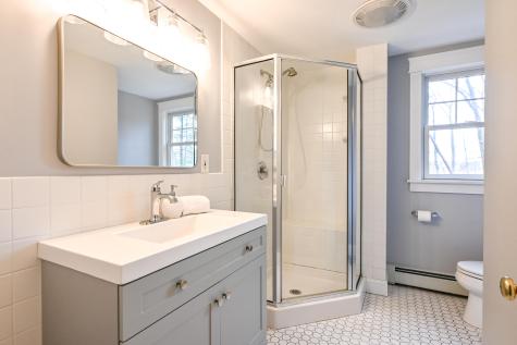 5 Oakwood Road Cape Elizabeth ME 04107