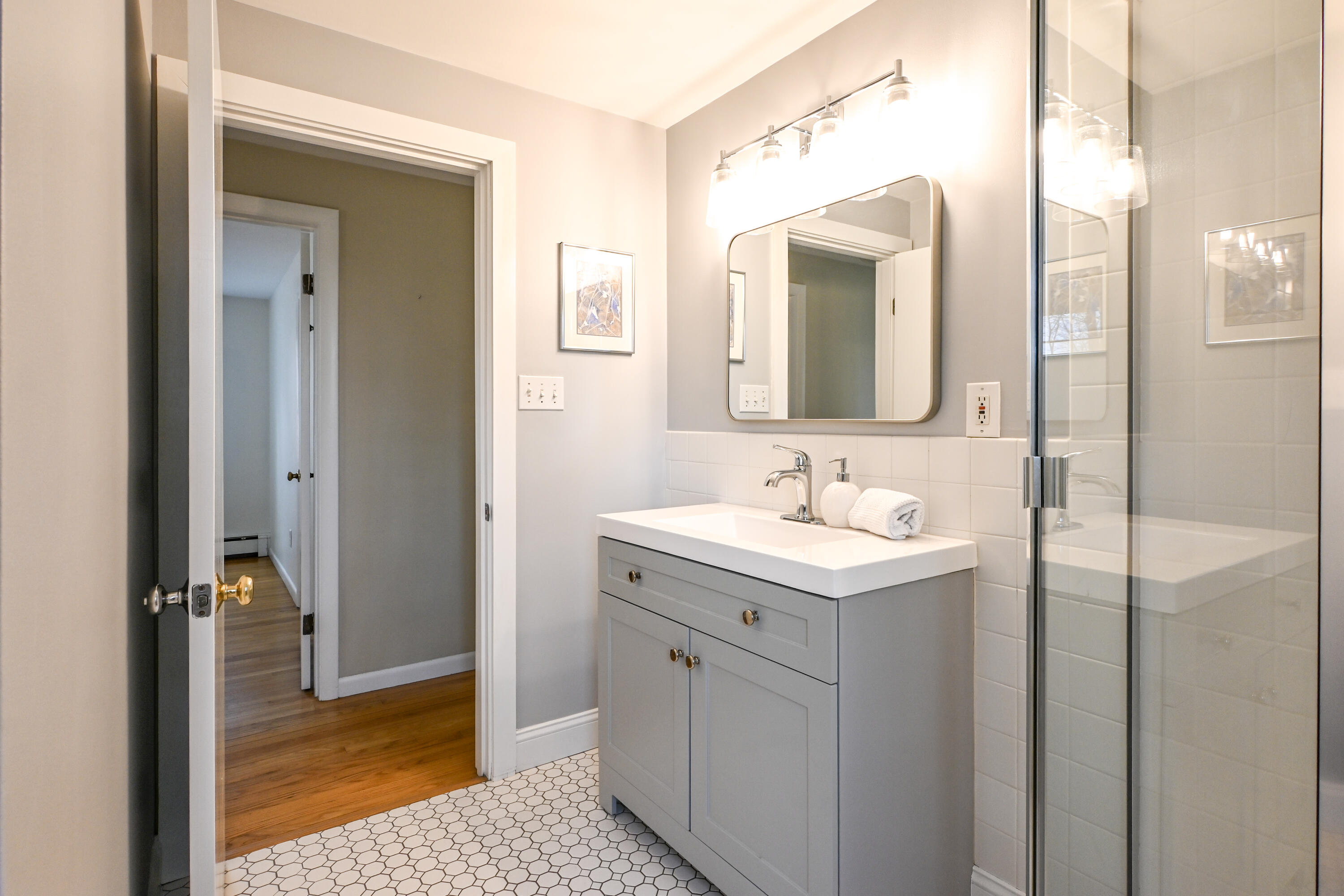 5 Oakwood Road Cape Elizabeth ME 04107