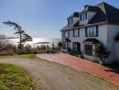 18 Greenway Court Bar Harbor ME 04609