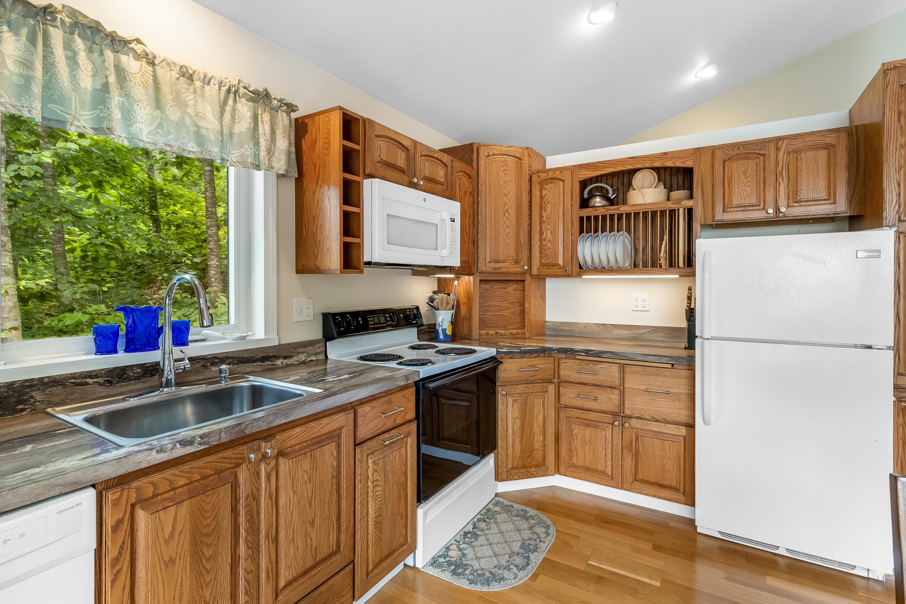 37 & 38 South Dyers Cove Road Harpswell ME 04079