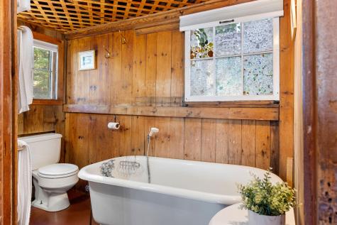 2 Bayview Park Northport ME 04849