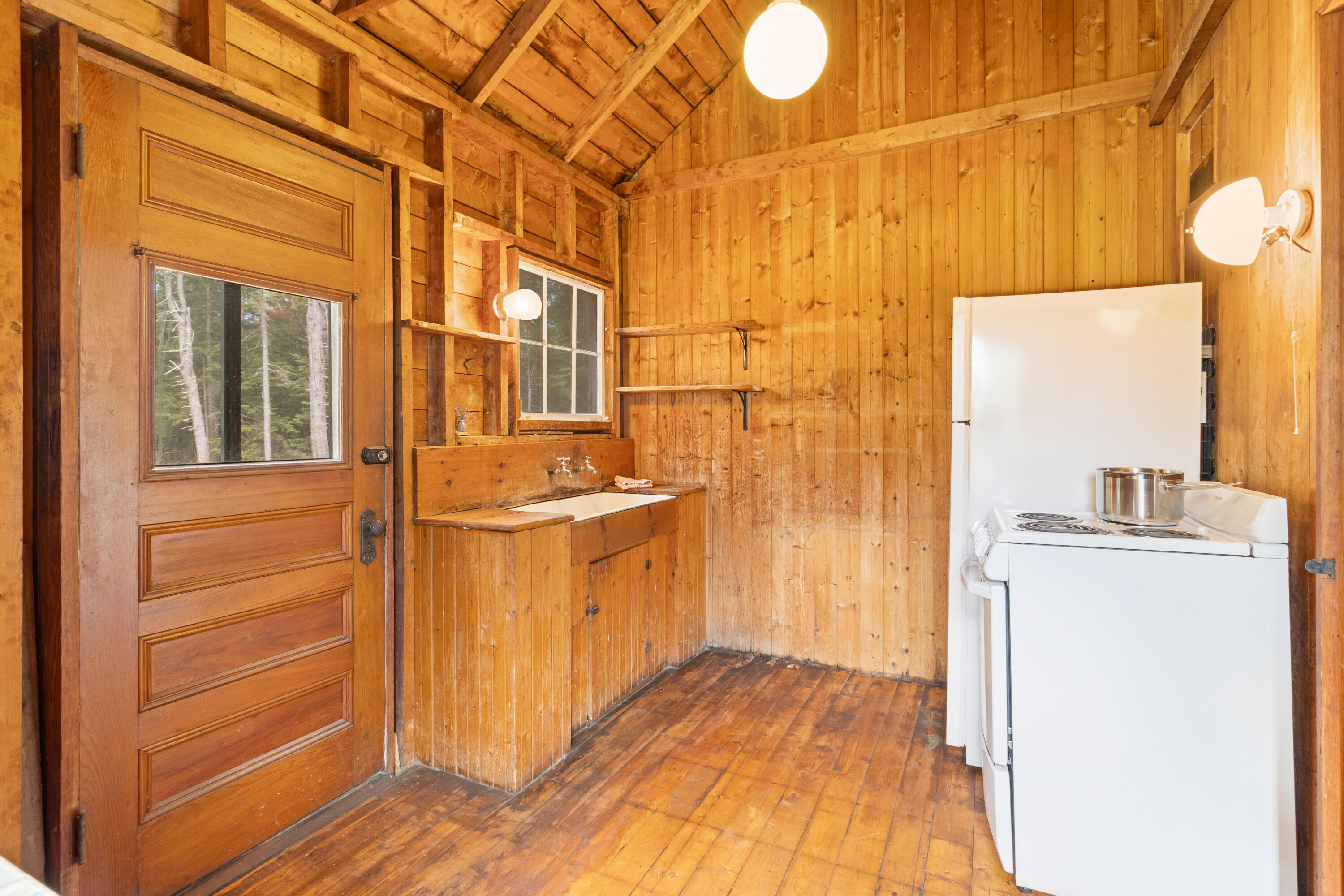 207 Pleasant Point Road Cushing ME 04563