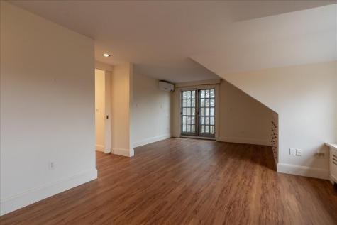 200 Mistic Avenue Rockport ME 04856
