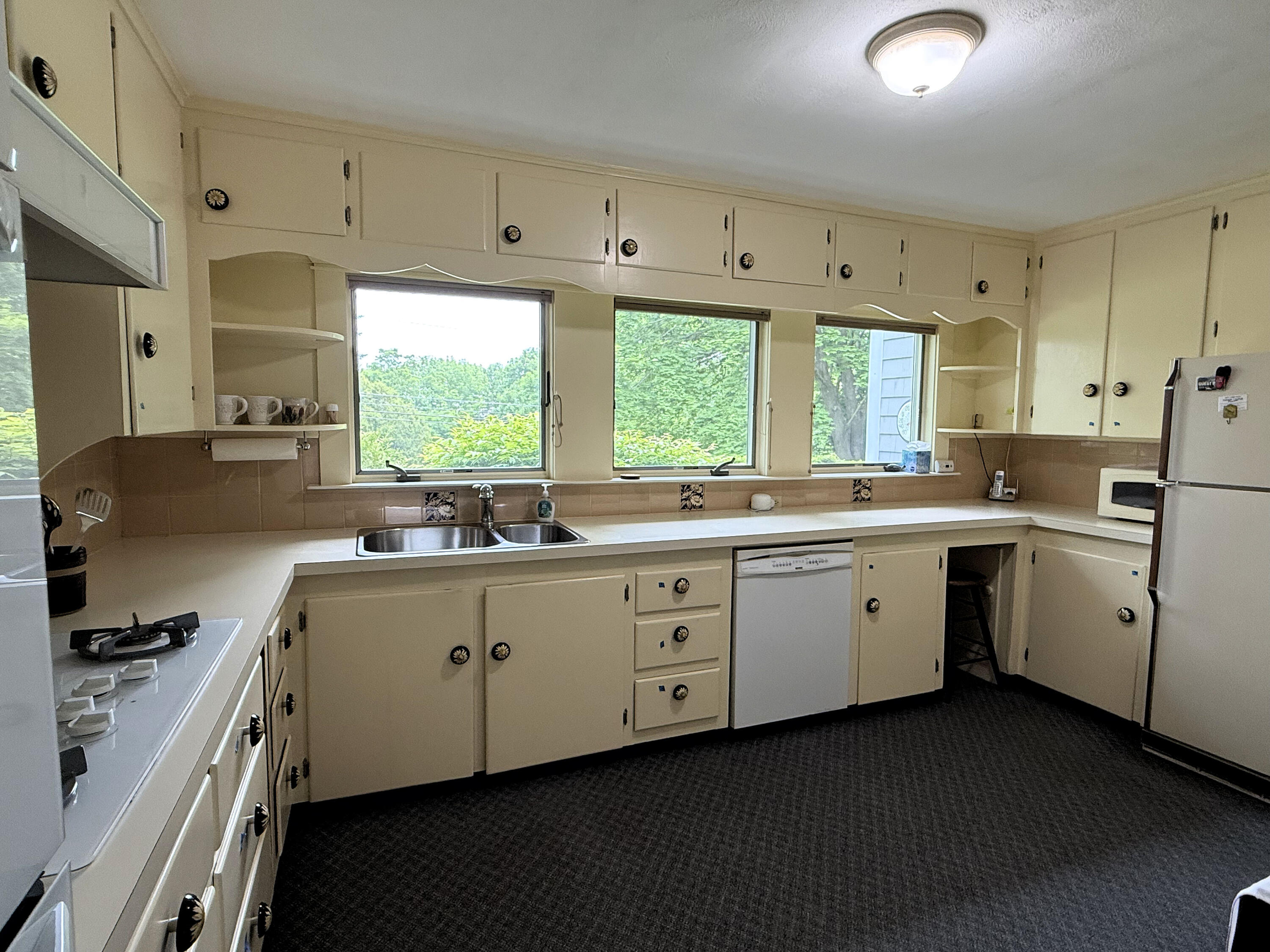 190 Belfast Road Camden ME 04843