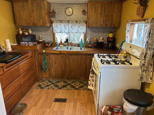 17 Winchester Avenue Corinna ME 04928