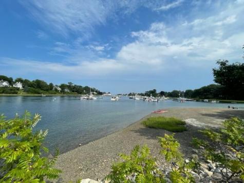 338 York Street York ME 03909