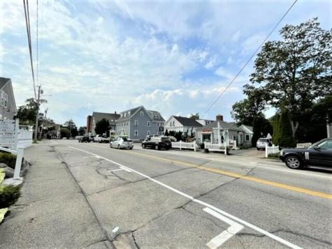 338 York Street York ME 03909