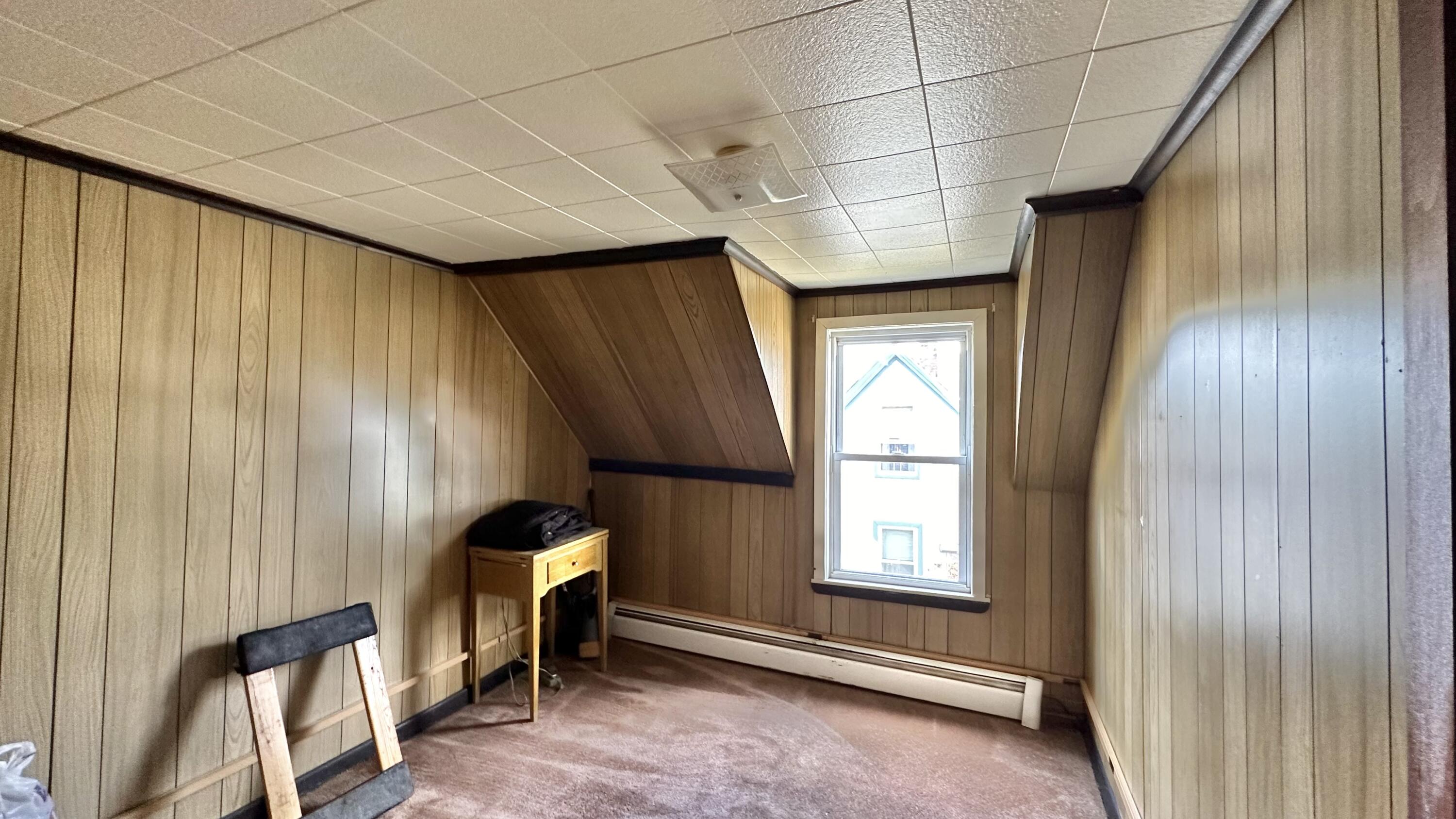 122 Knox Street Millinocket ME 04462