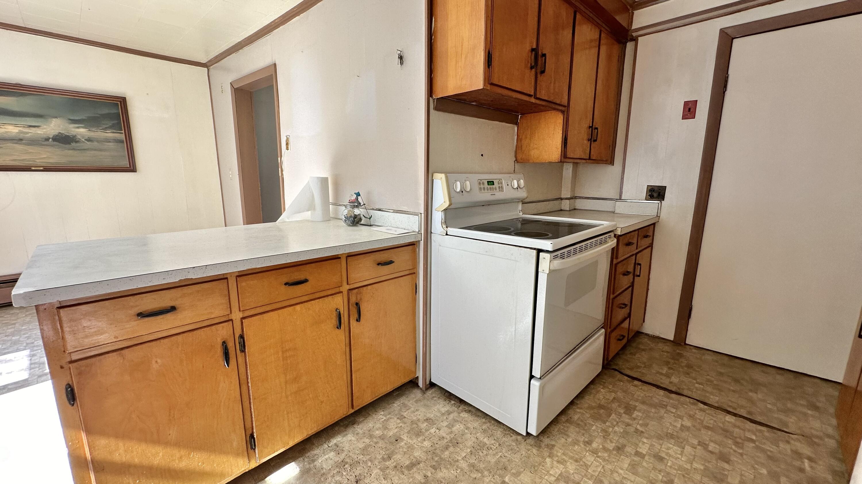 122 Knox Street Millinocket ME 04462