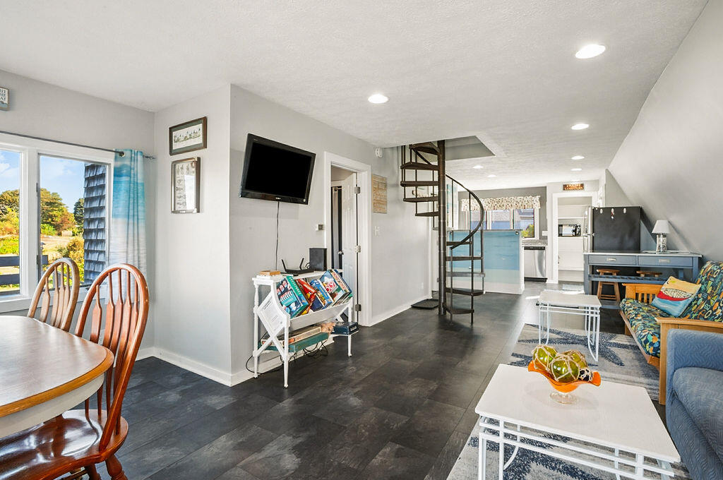 111 Mile Stretch Road Biddeford ME 04005