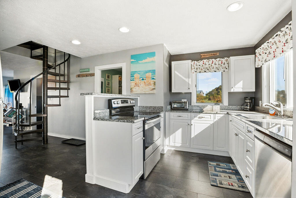 111 Mile Stretch Road Biddeford ME 04005