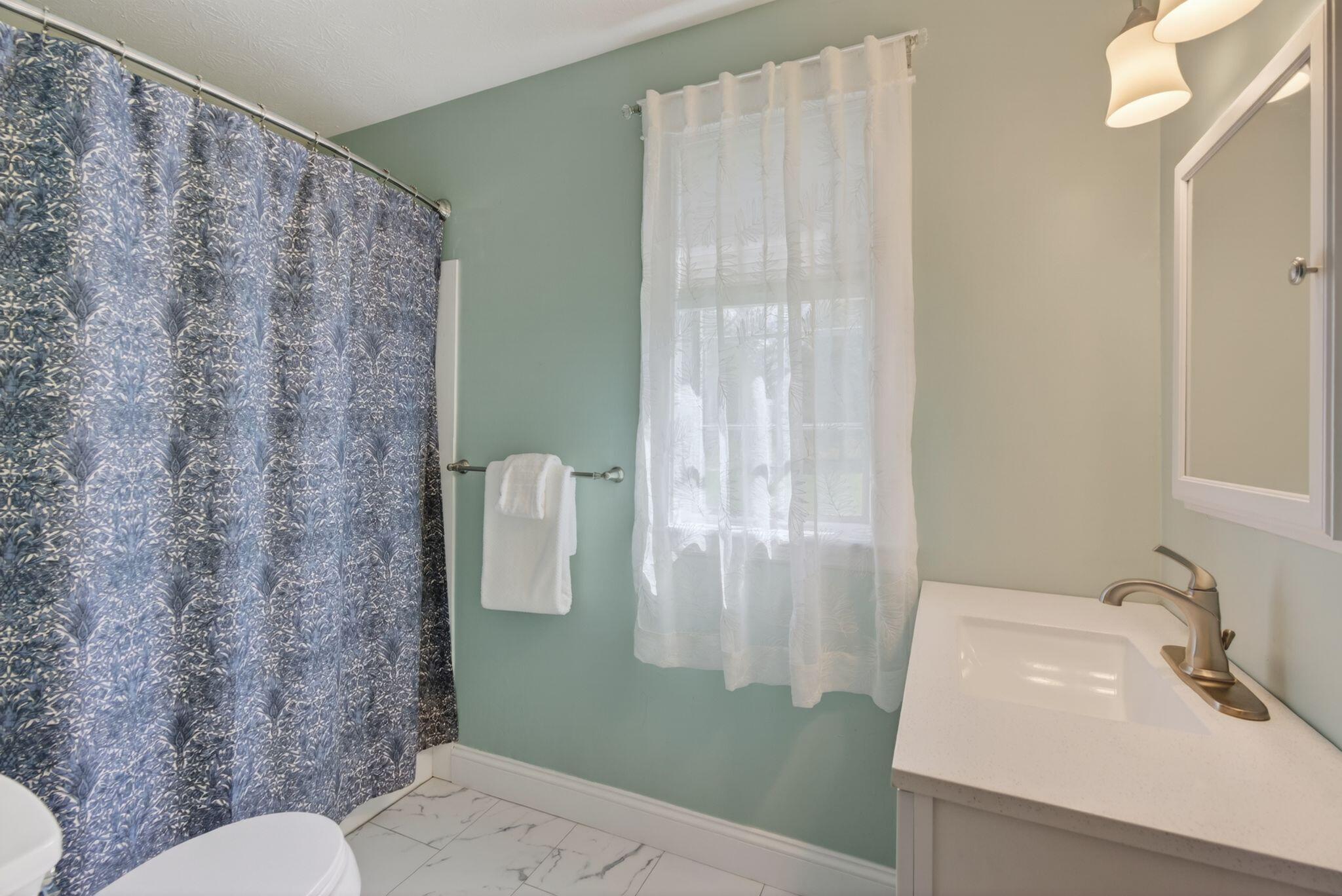 2 Meadow Lane Falmouth ME 04105