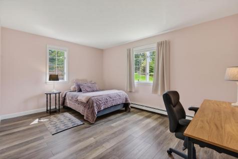 2 Meadow Lane Falmouth ME 04105