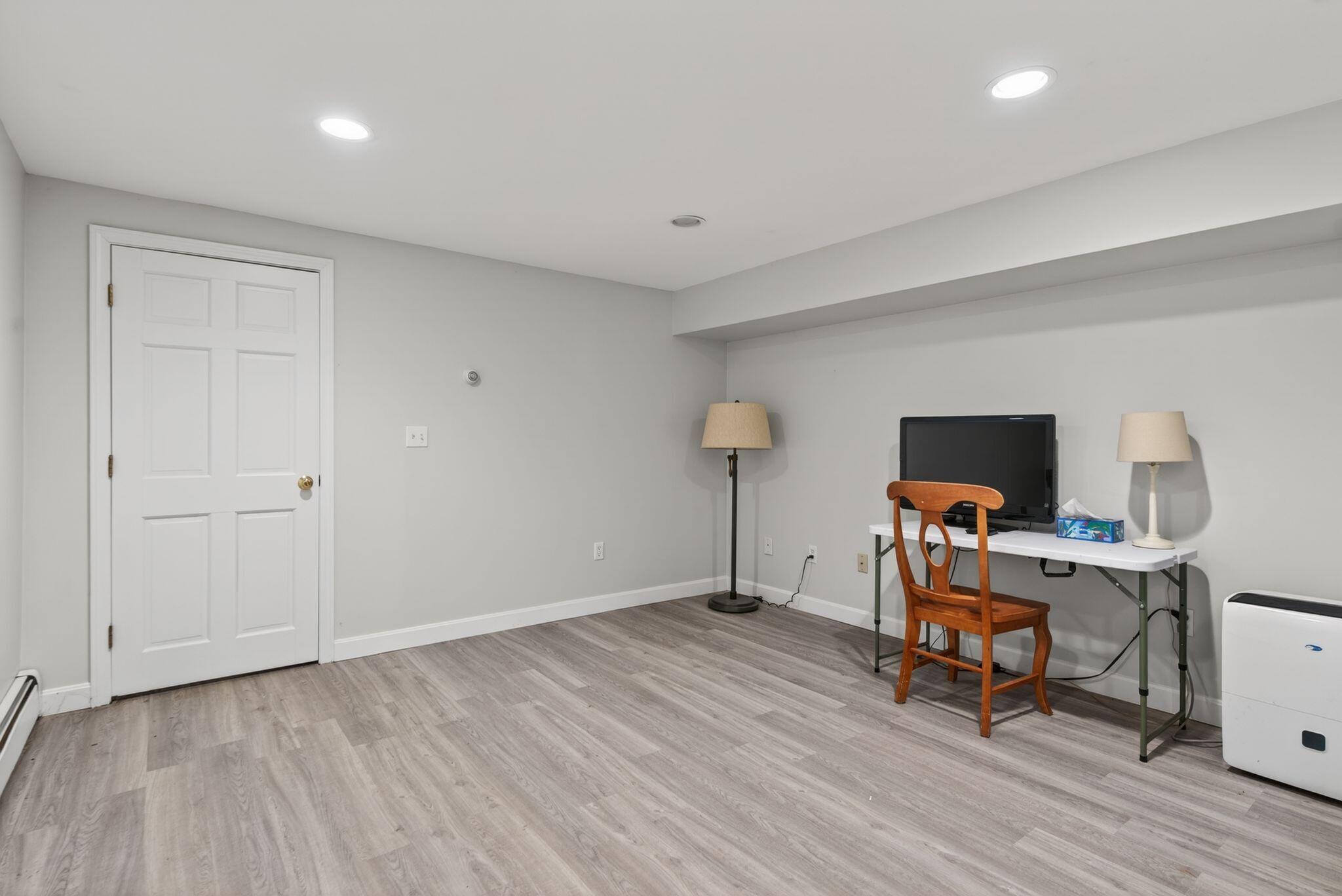 2 Meadow Lane Falmouth ME 04105