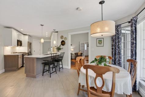 2 Meadow Lane Falmouth ME 04105