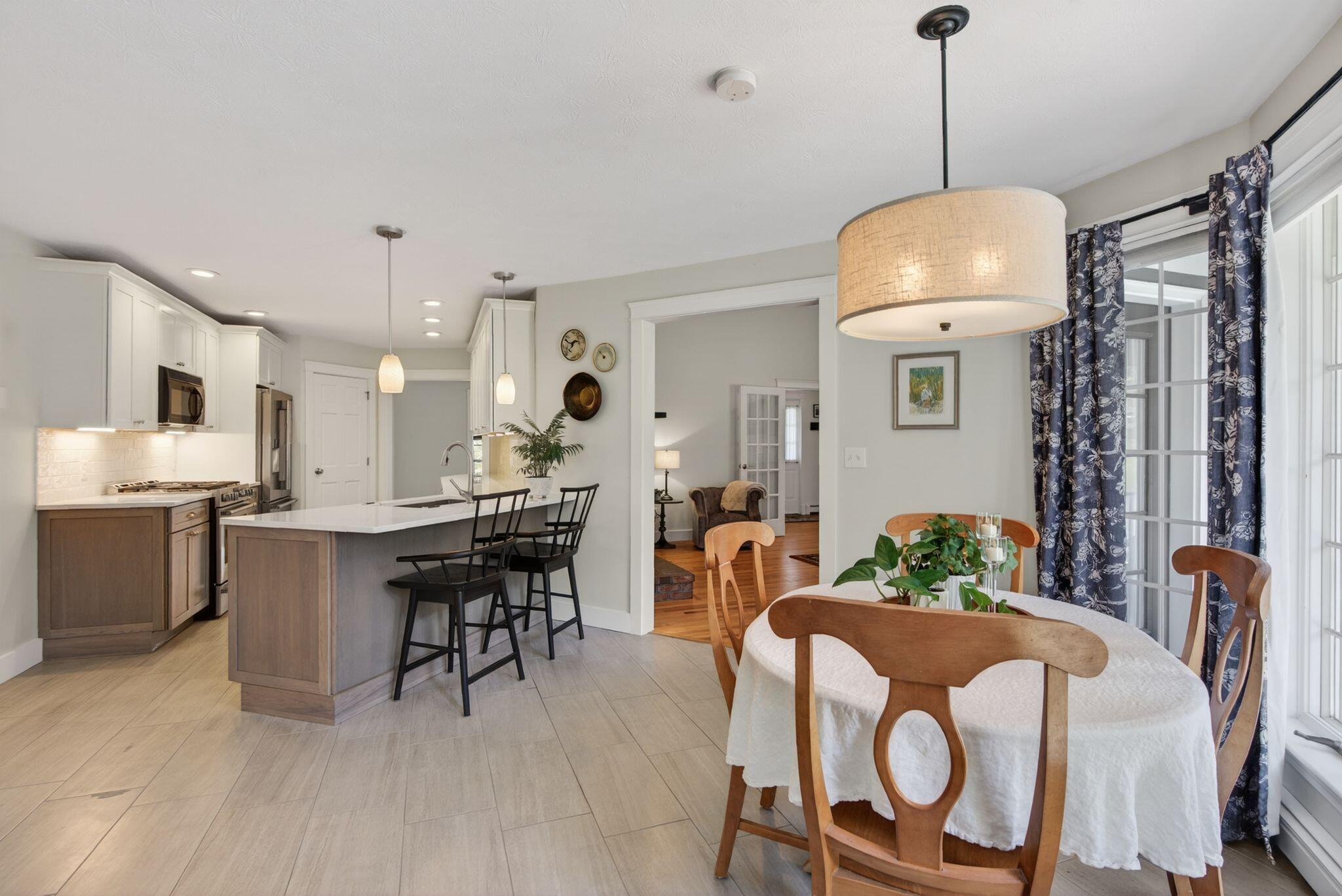 2 Meadow Lane Falmouth ME 04105