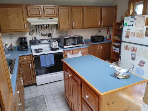 164 W Main Street Searsport ME 04974