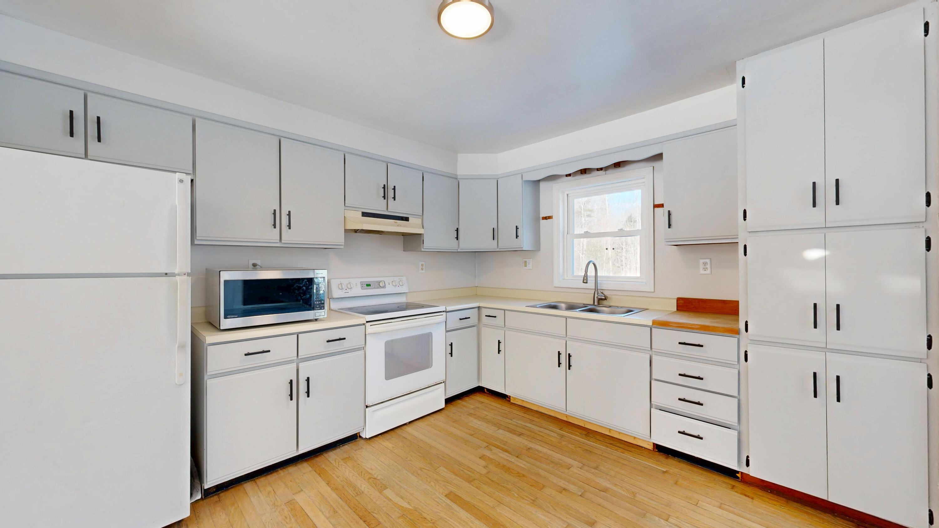 327 Route 135 Monmouth ME 04259