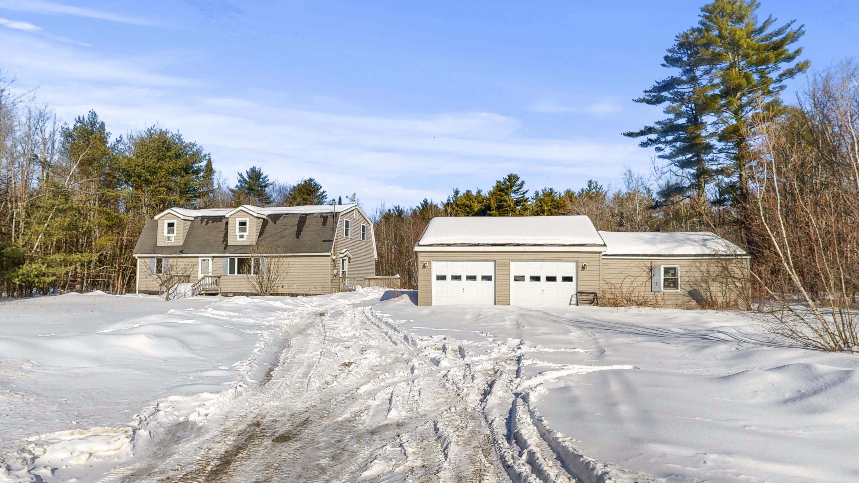 327 Route 135 Monmouth ME 04259