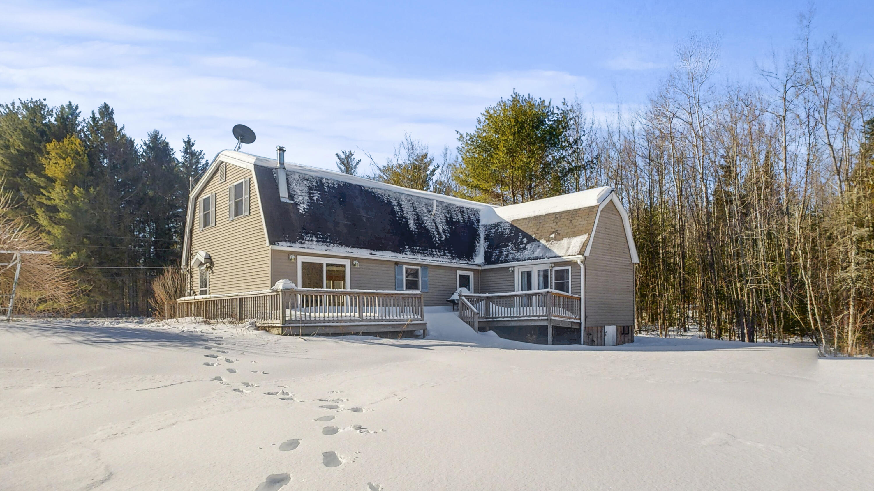 327 Route 135 Monmouth ME 04259