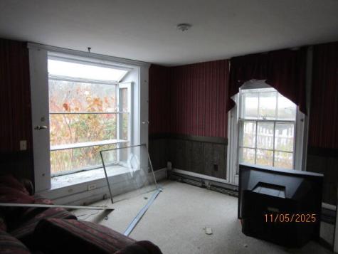 288 Shaker Road Gray ME 04039
