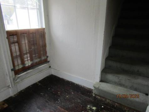288 Shaker Road Gray ME 04039