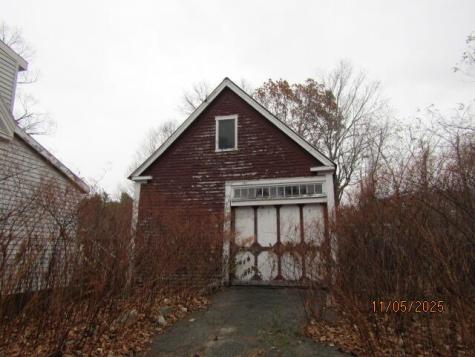 288 Shaker Road Gray ME 04039
