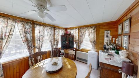 21 Mayo Street Dover-foxcroft ME 04426