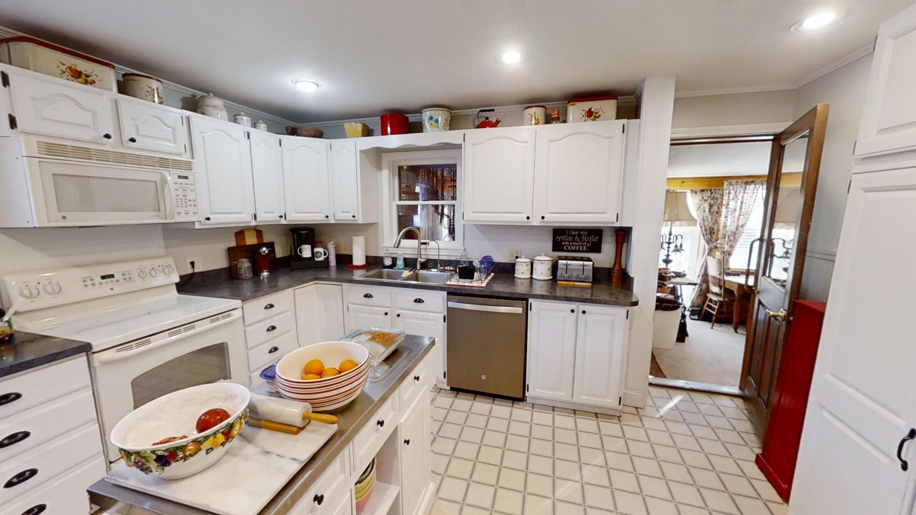 21 Mayo Street Dover-foxcroft ME 04426