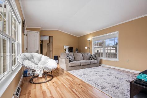 19 Winn Street Lewiston ME 04240