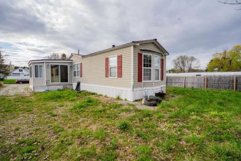 19 Winn Street Lewiston ME 04240