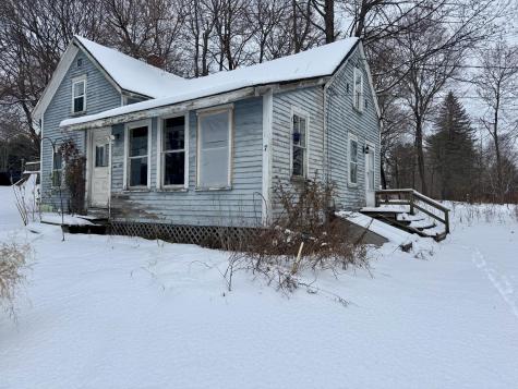 7 Grover Street Monmouth ME 04259
