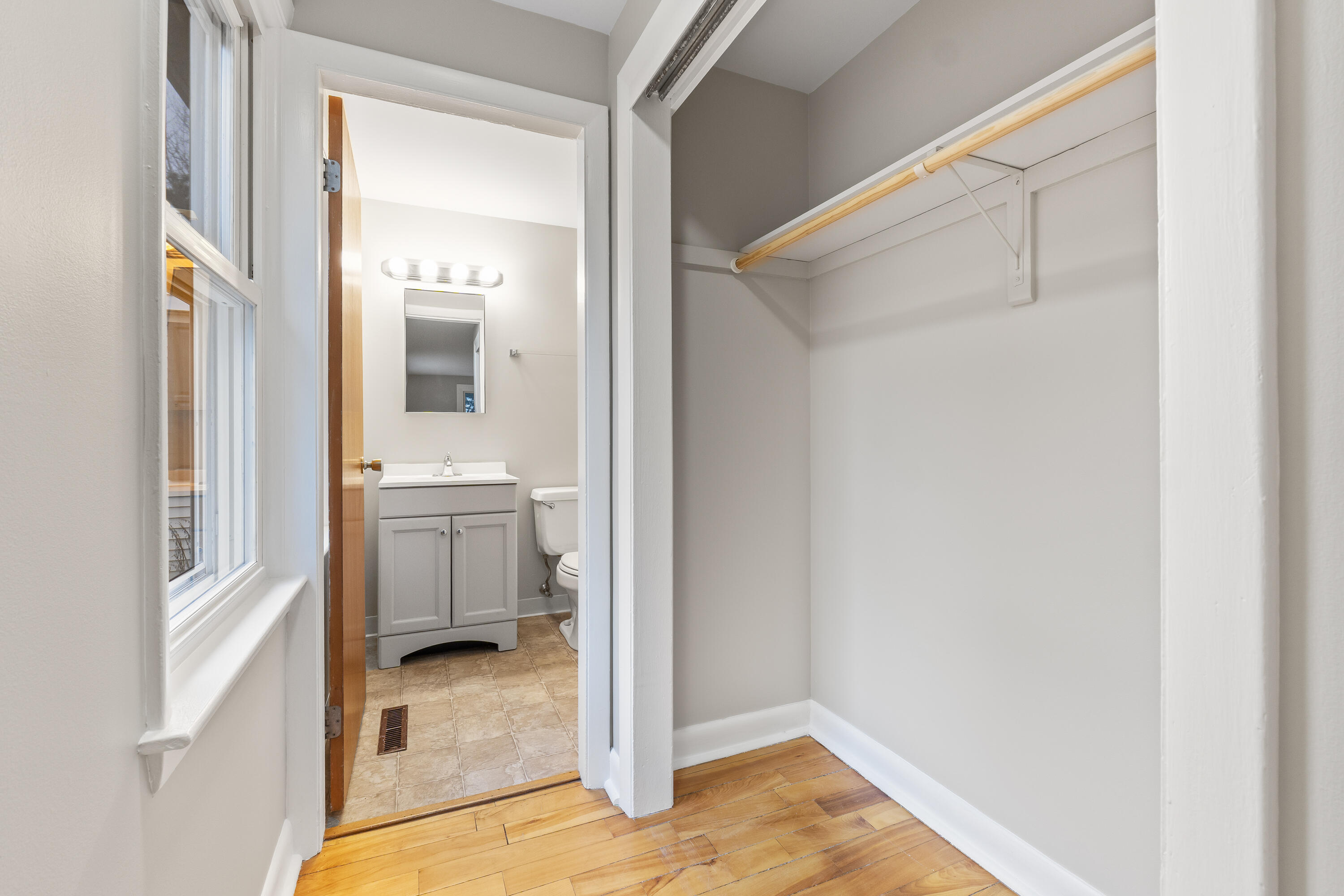 8 Emanual Drive Brunswick ME 04011