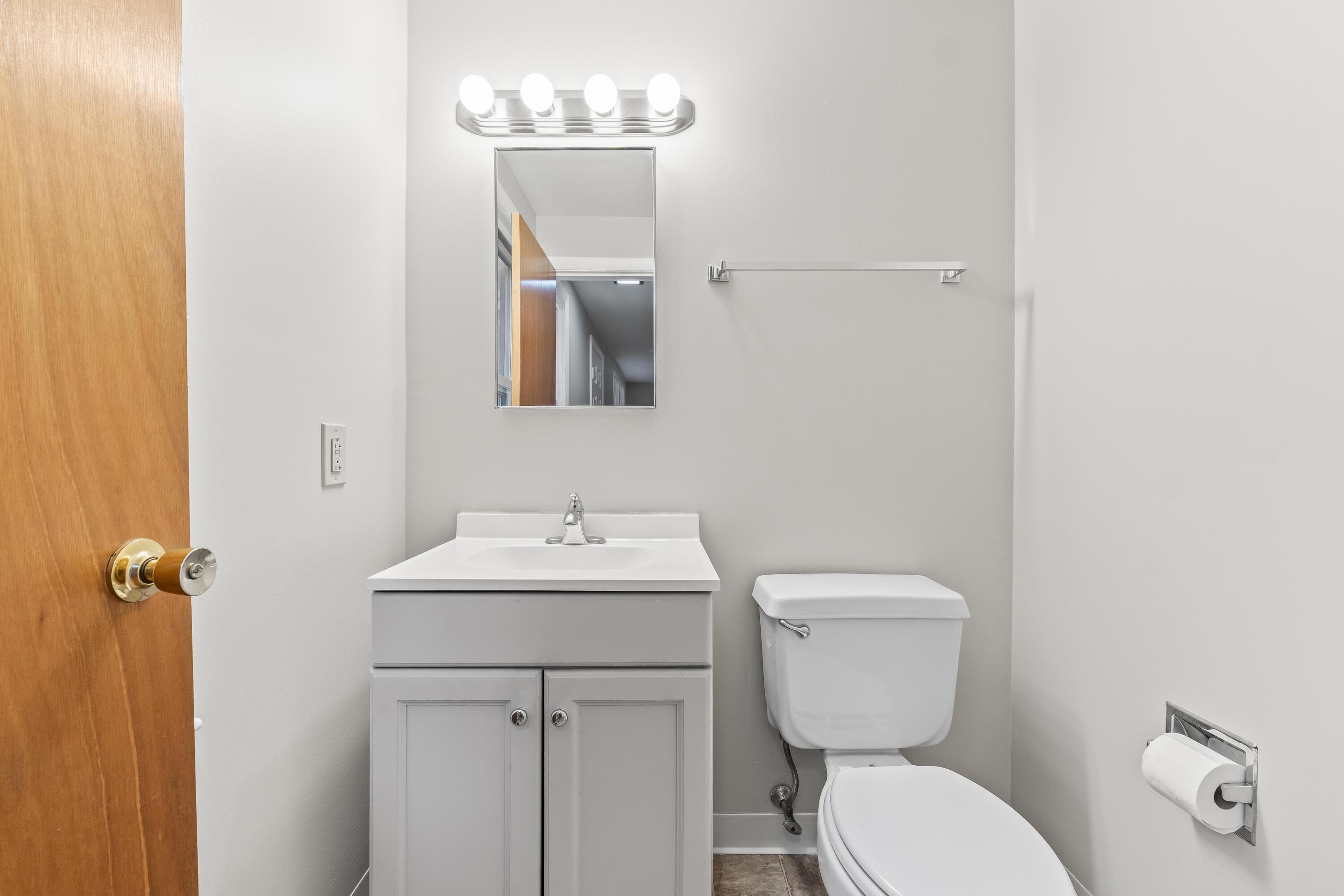 8 Emanual Drive Brunswick ME 04011