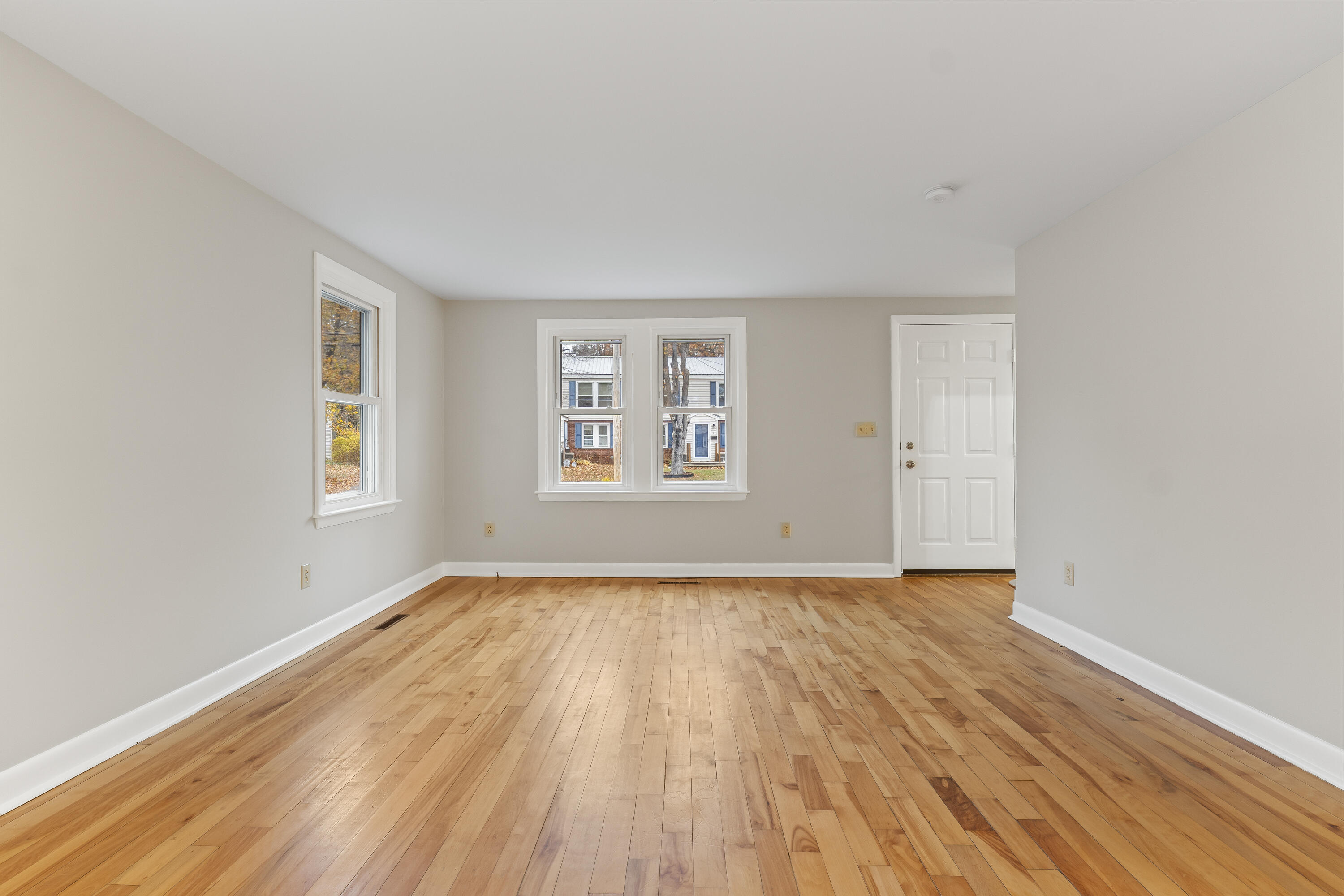 8 Emanual Drive Brunswick ME 04011